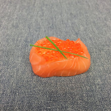 Indlæs billede til gallerivisning Salmon Gunkan med rogn
