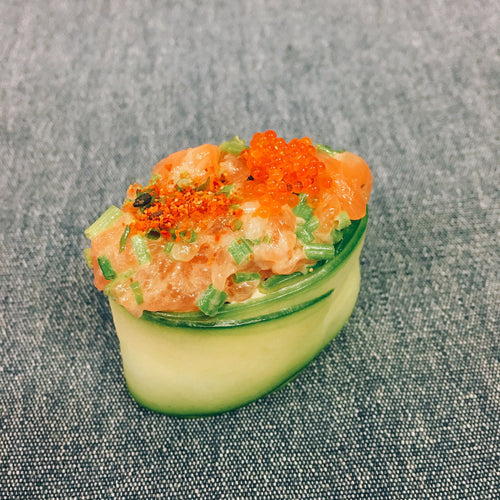 Tartar salmon Gunkan